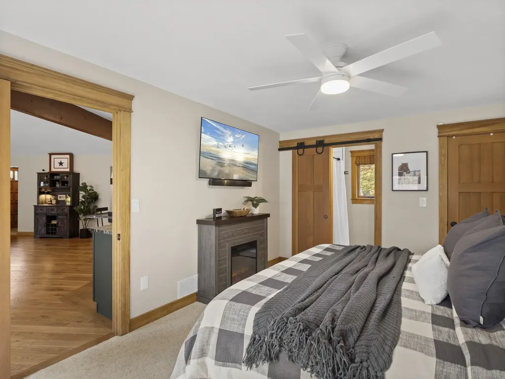 32 Noyes Road Londonderry NH 03053