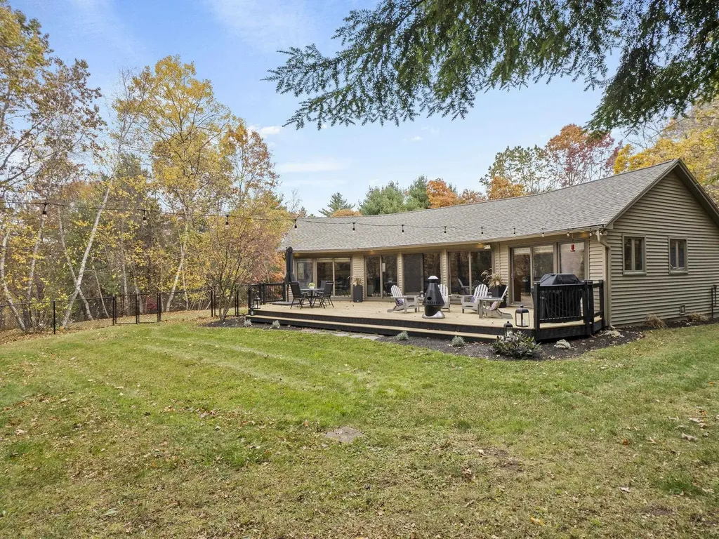 32 Noyes Road Londonderry NH 03053