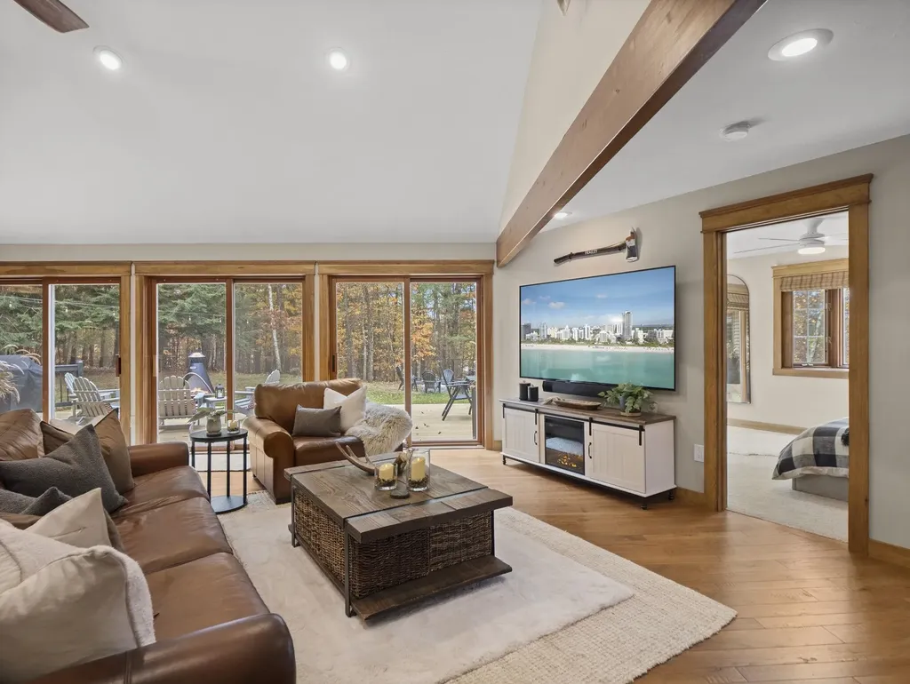 32 Noyes Road Londonderry NH 03053