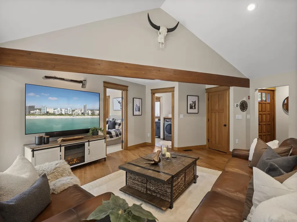 32 Noyes Road Londonderry NH 03053