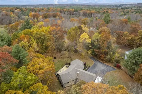 32 Noyes Road Londonderry NH 03053