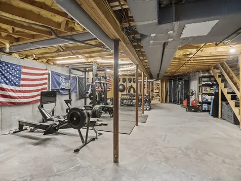 32 Noyes Road Londonderry NH 03053