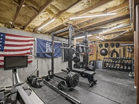 32 Noyes Road Londonderry NH 03053