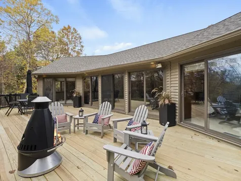 32 Noyes Road Londonderry NH 03053