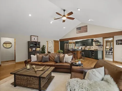 32 Noyes Road Londonderry NH 03053