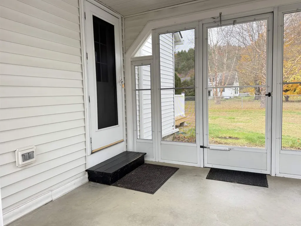 33 Dearborn Circle Walpole NH 03608