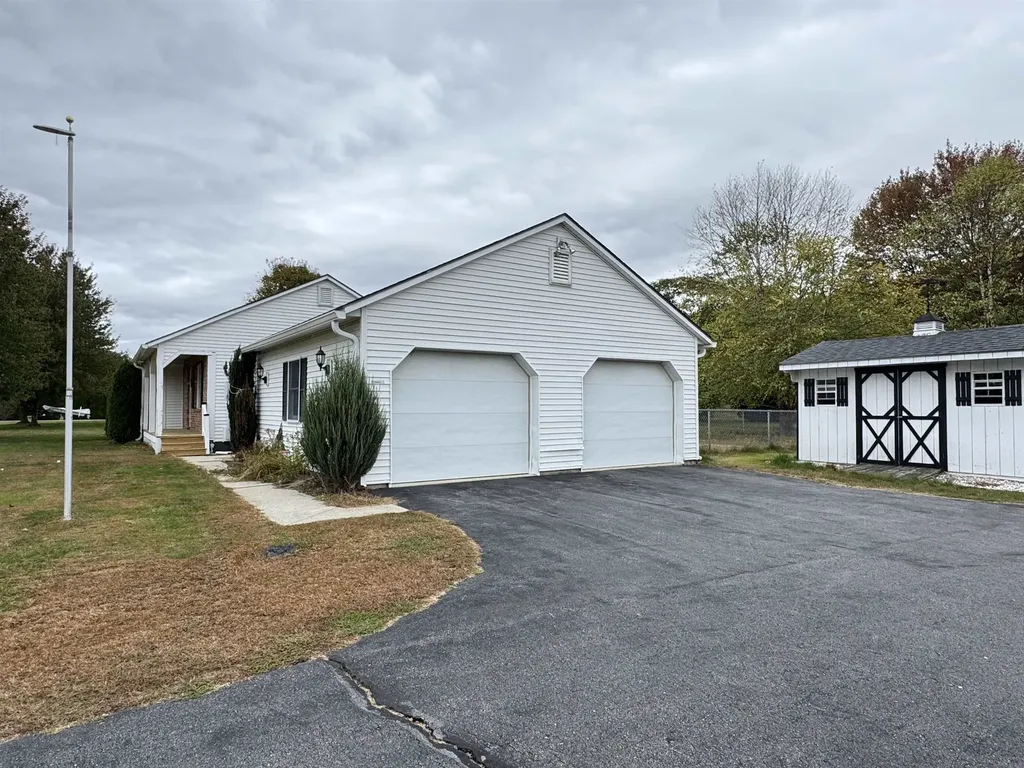 33 Dearborn Circle Walpole NH 03608