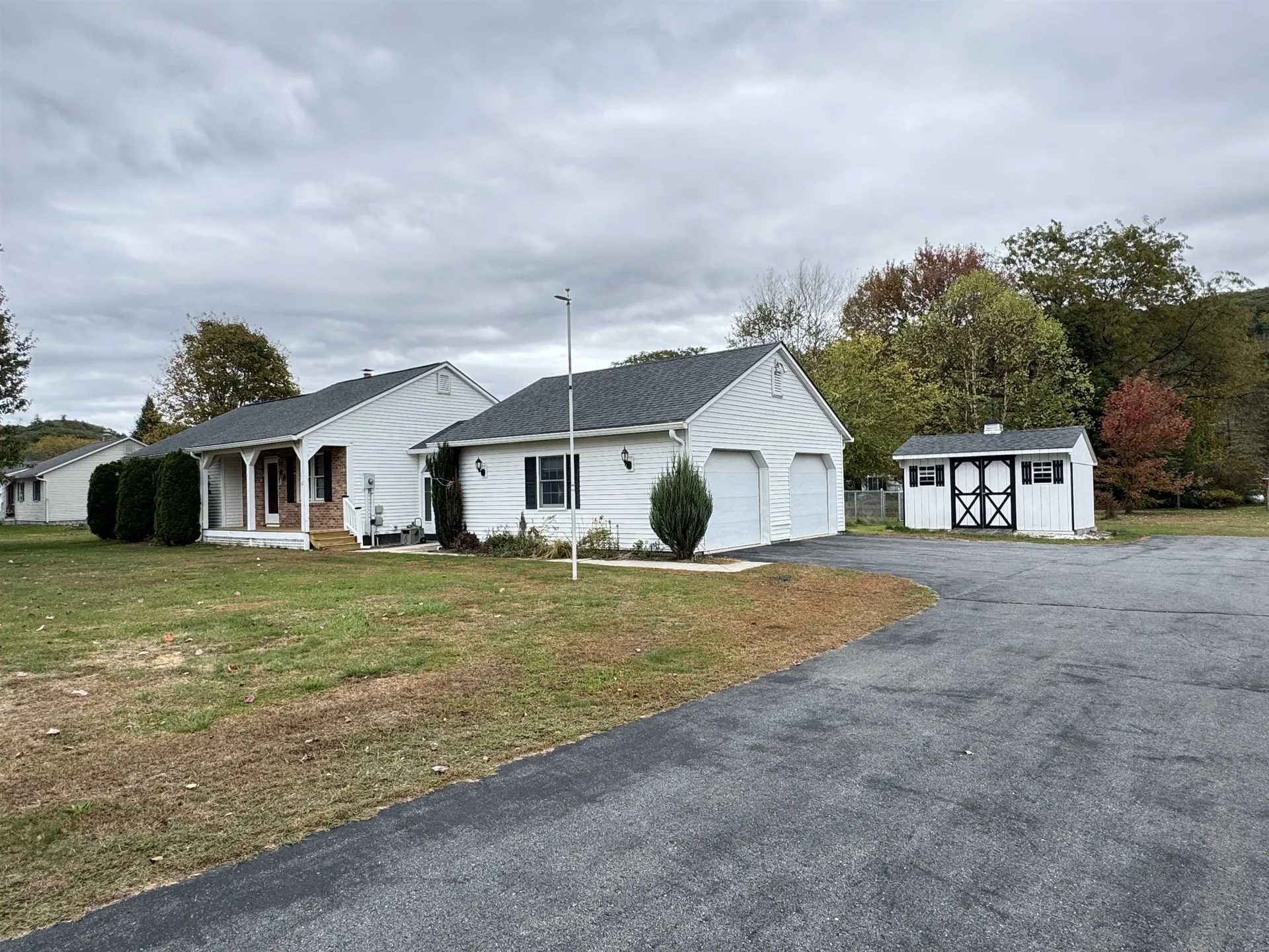 33 Dearborn Circle Walpole NH 03608