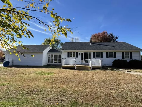 33 Dearborn Circle Walpole NH 03608