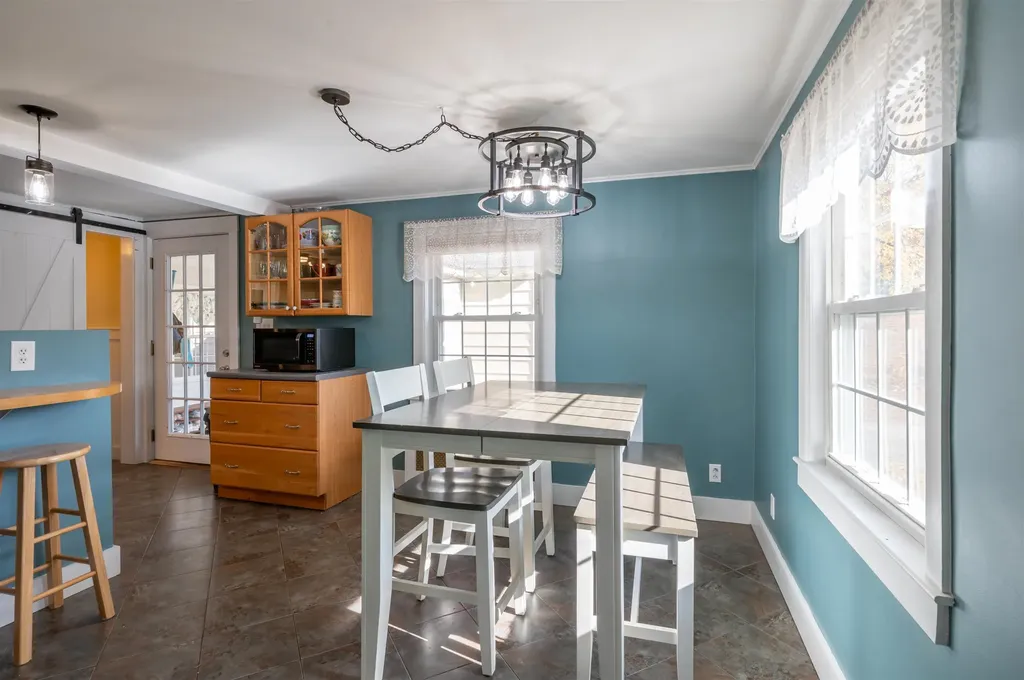 16 Liberty Avenue Franklin NH 03235