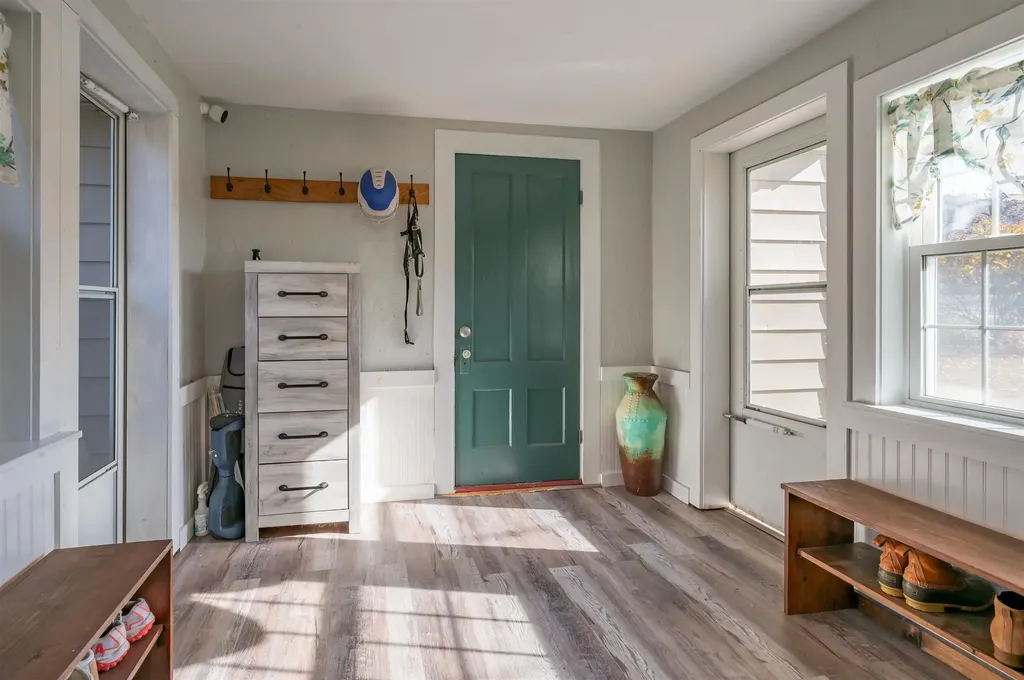 16 Liberty Avenue Franklin NH 03235