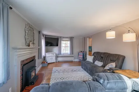 16 Liberty Avenue Franklin NH 03235