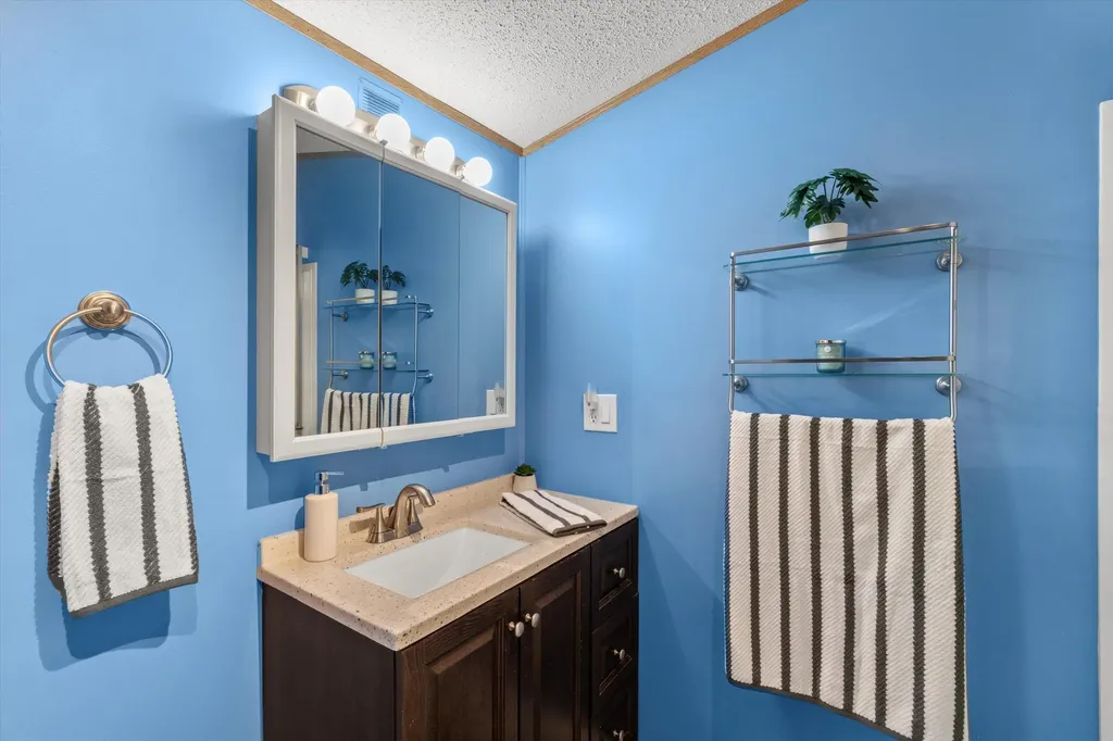 100 Rockingham Road Derry NH 03038