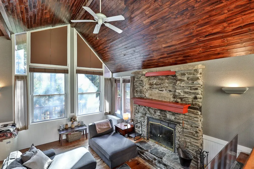 430 Hawk Mountain Road Pittsfield VT 05762