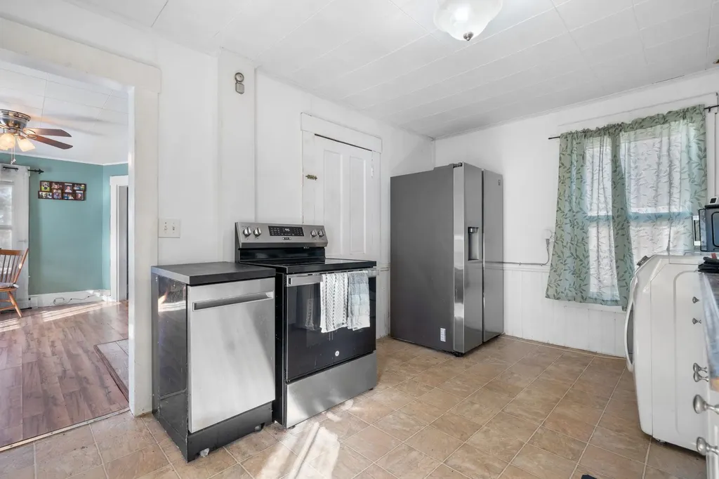 18 Highland Avenue Franklin NH 03235