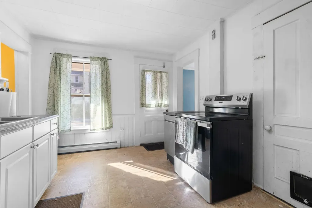 18 Highland Avenue Franklin NH 03235