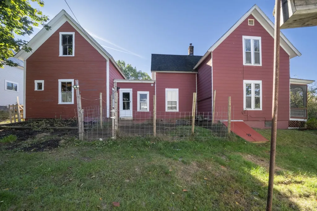 18 Highland Avenue Franklin NH 03235