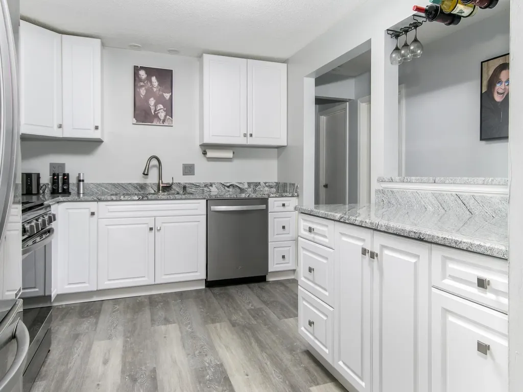 23 Country Club Drive Manchester NH 03102