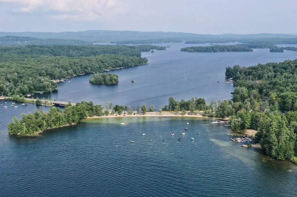 33 Blackadar Lane Moultonborough NH 03254