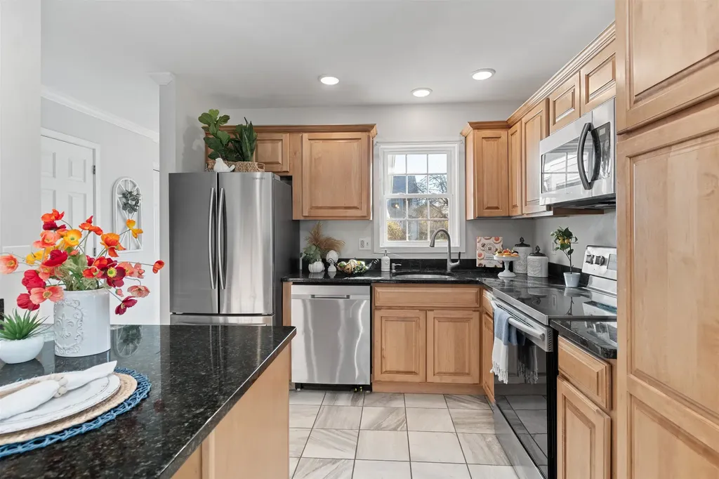 102 Saybrook Road Essex VT 05452