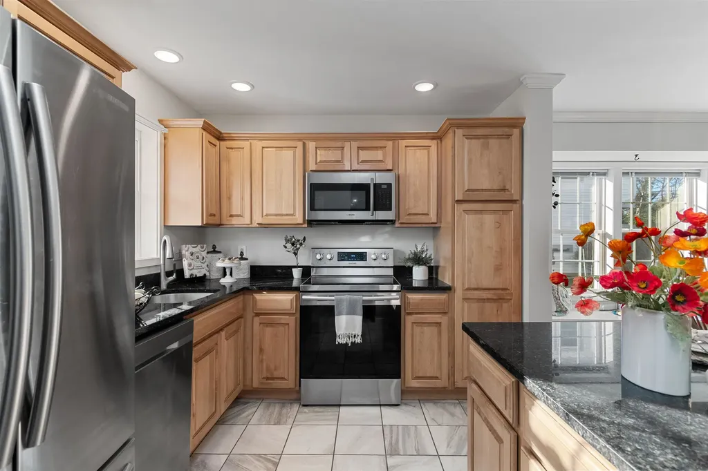 102 Saybrook Road Essex VT 05452