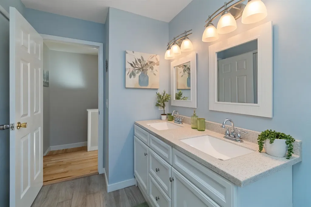 102 Saybrook Road Essex VT 05452