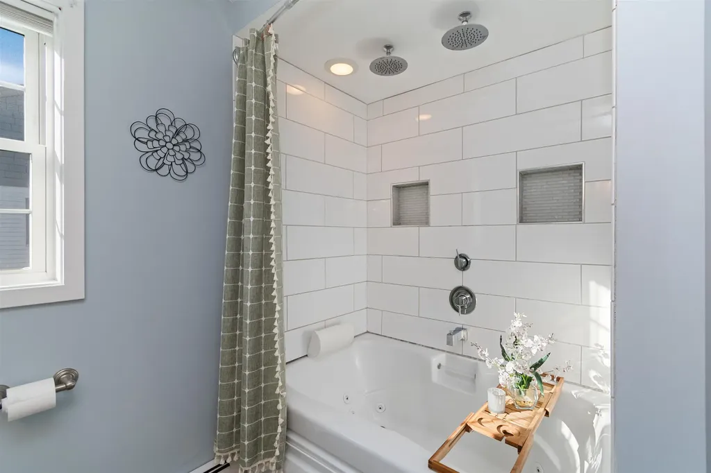 102 Saybrook Road Essex VT 05452