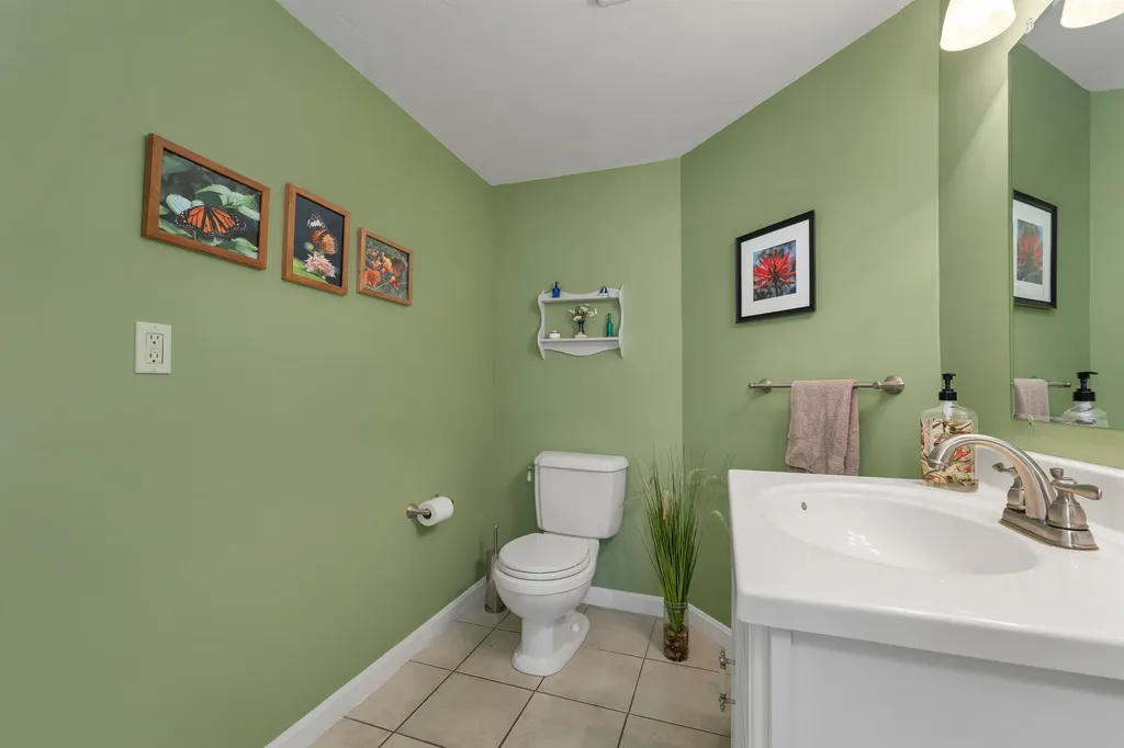 16 Ridge Road Barnstead NH 03218