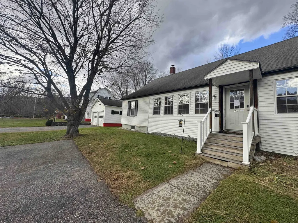 10 Meadow Street Ludlow VT 05149