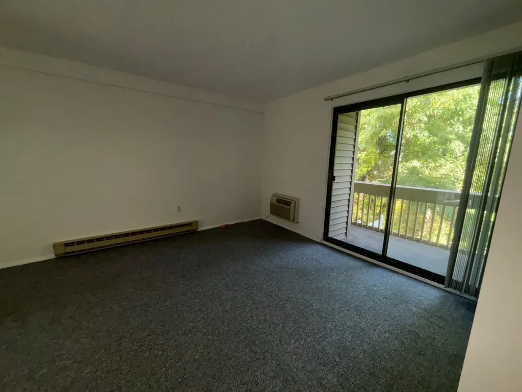 107 Treetop Circle Laconia NH 02346