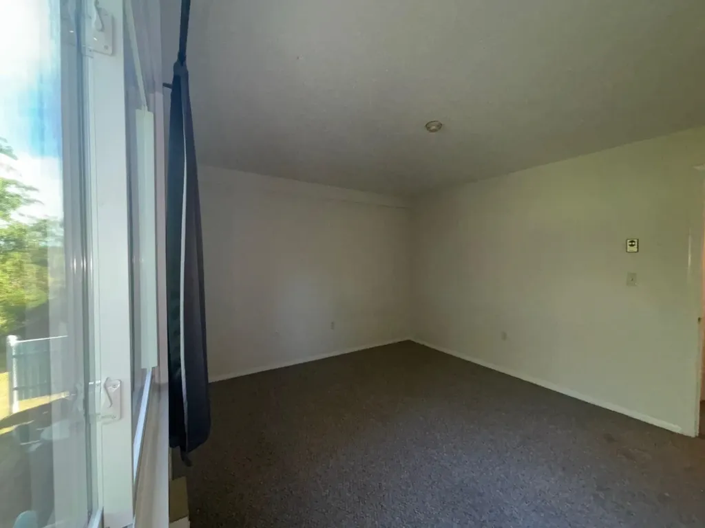 107 Treetop Circle Laconia NH 02346