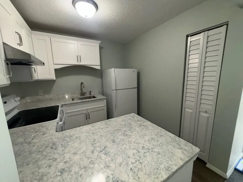 107 Treetop Circle Laconia NH 02346