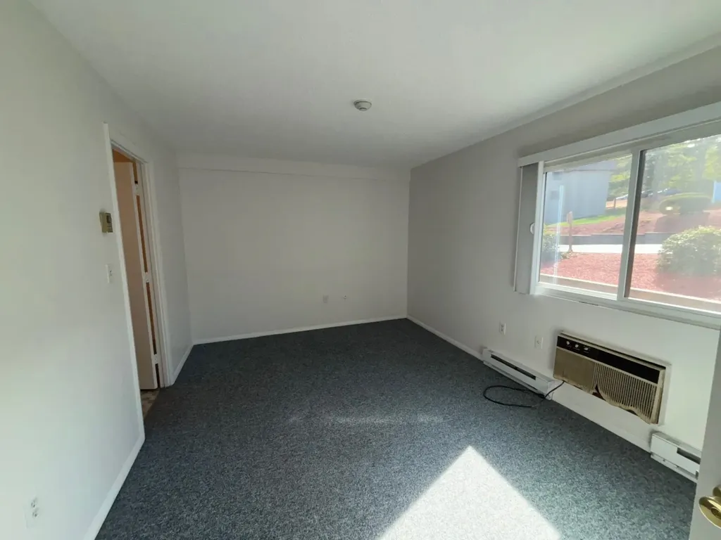 107 Treetop Circle Laconia NH 02346