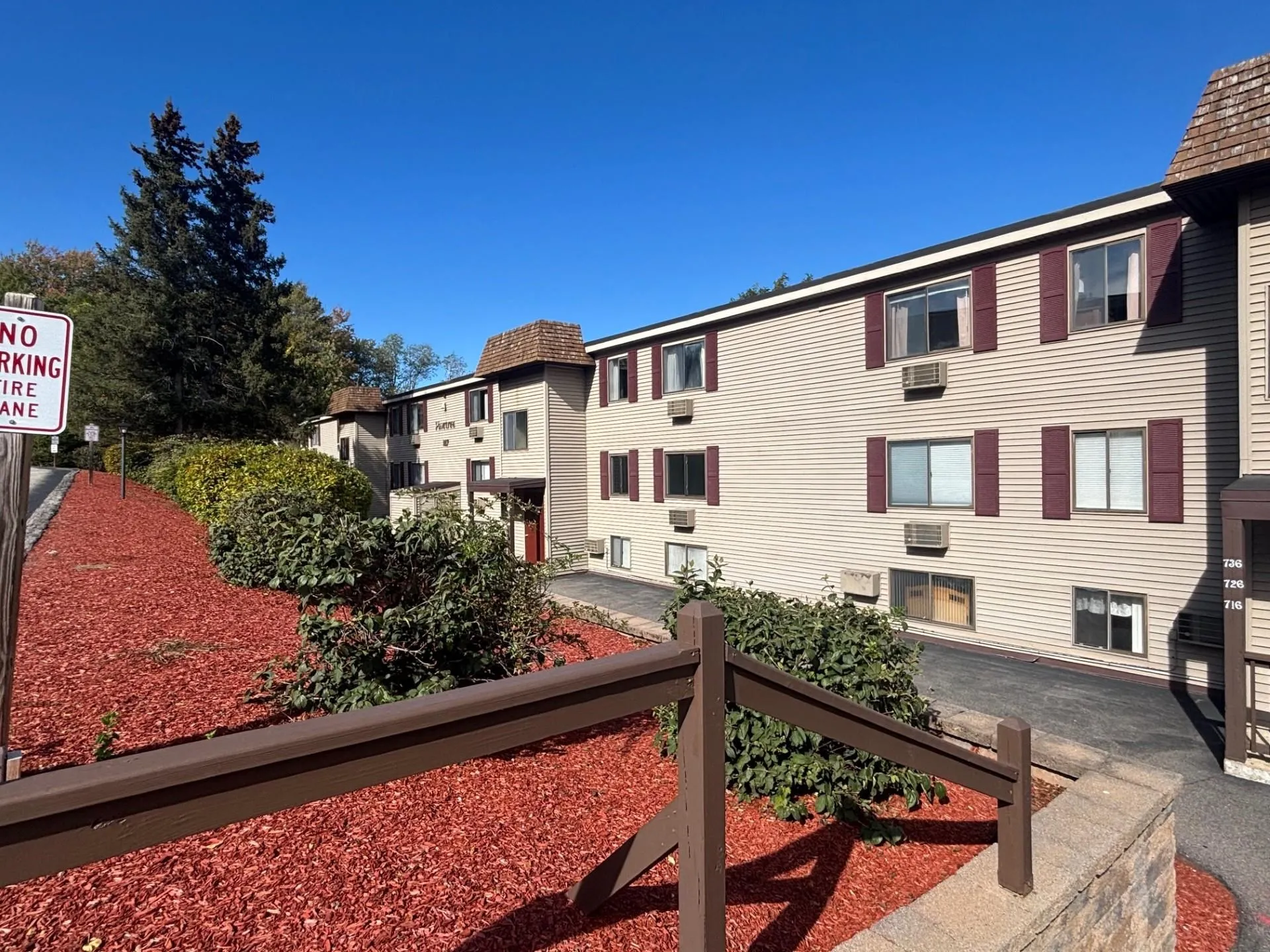 107 Treetop Circle Laconia NH 02346