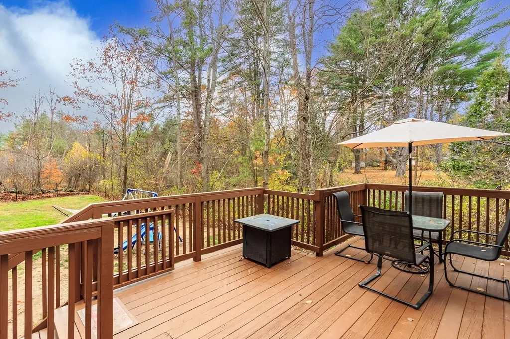 42 Woodrow Avenue Franklin NH 03235