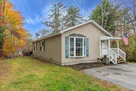 42 Woodrow Avenue Franklin NH 03235