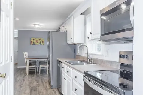 42 Woodrow Avenue Franklin NH 03235