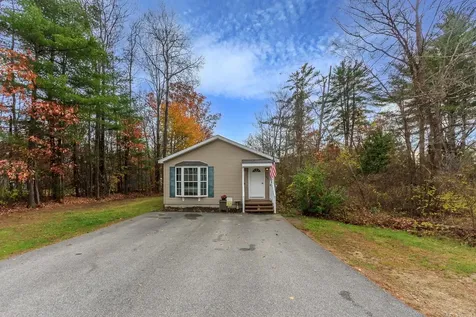 42 Woodrow Avenue Franklin NH 03235