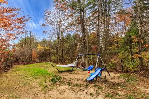 42 Woodrow Avenue Franklin NH 03235