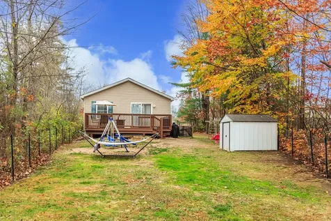 42 Woodrow Avenue Franklin NH 03235