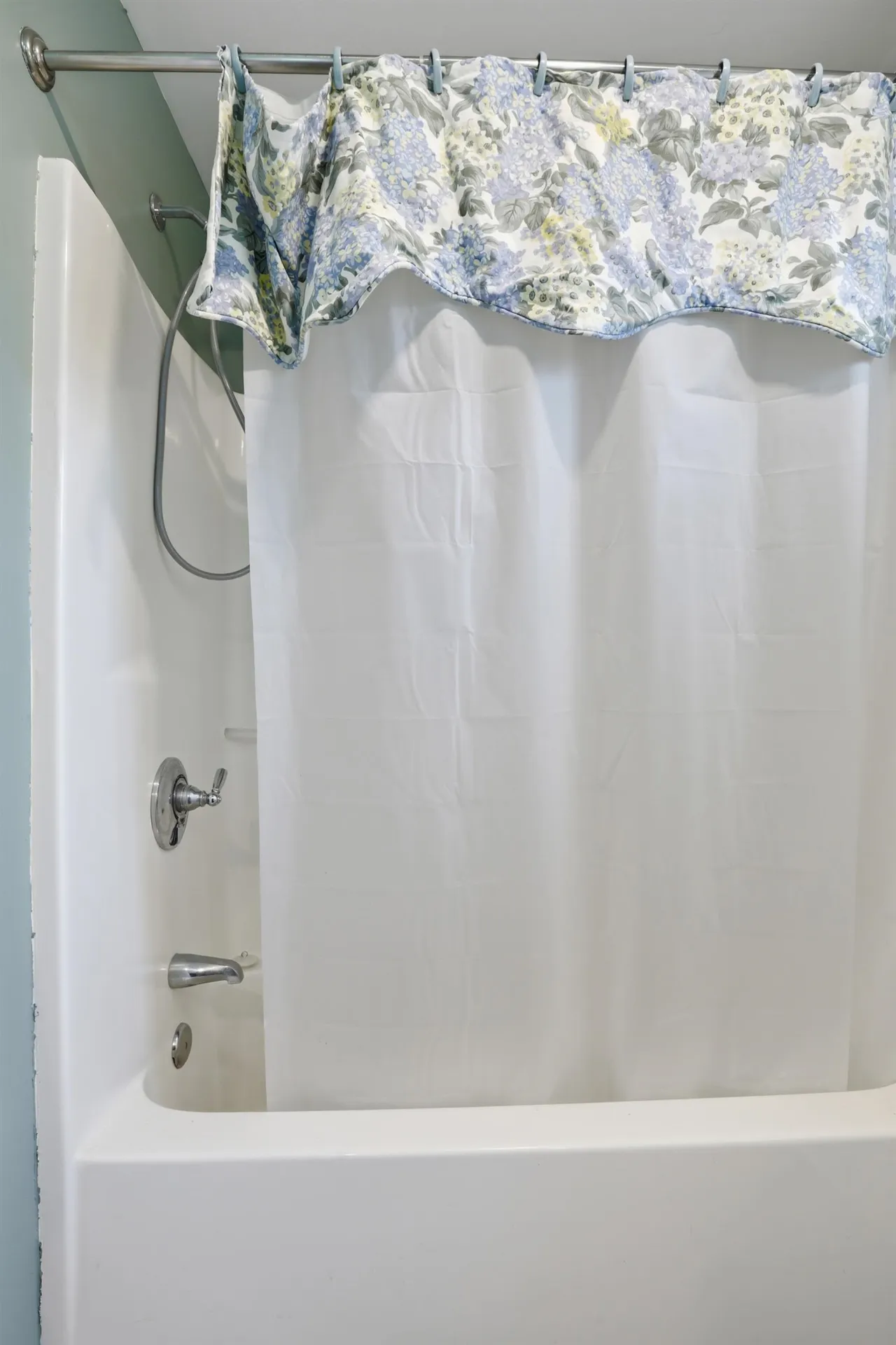 13 Elm Street Antrim NH 03440