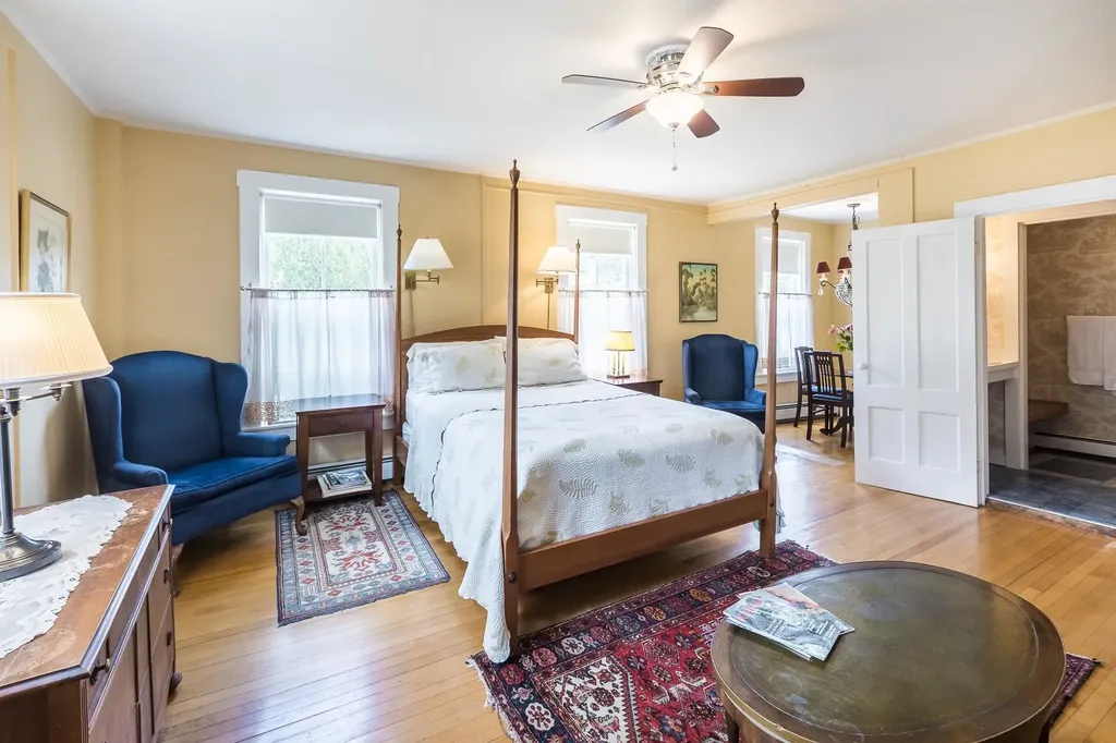 19 Huntington Place Rochester VT 05767