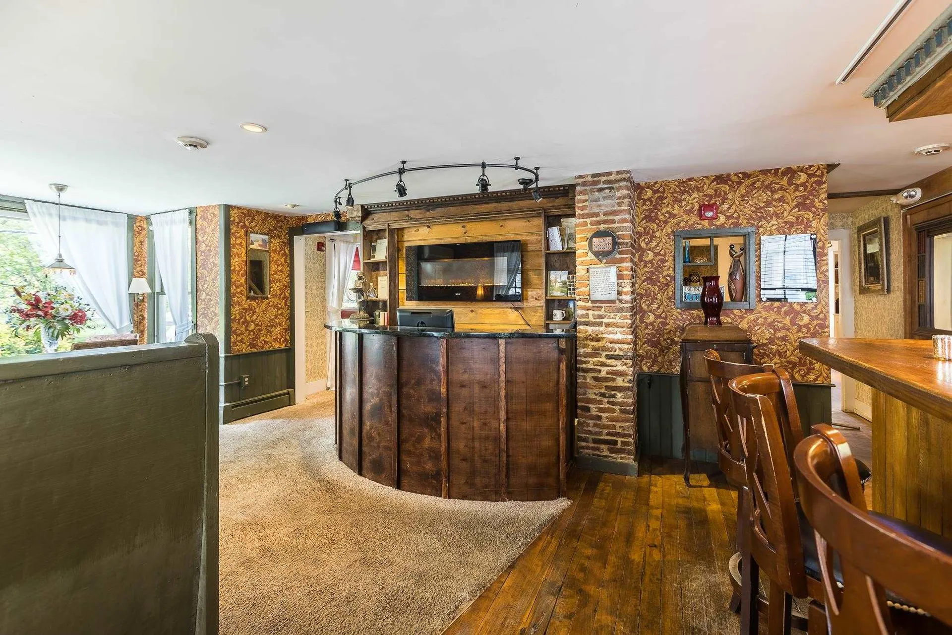 19 Huntington Place Rochester VT 05767