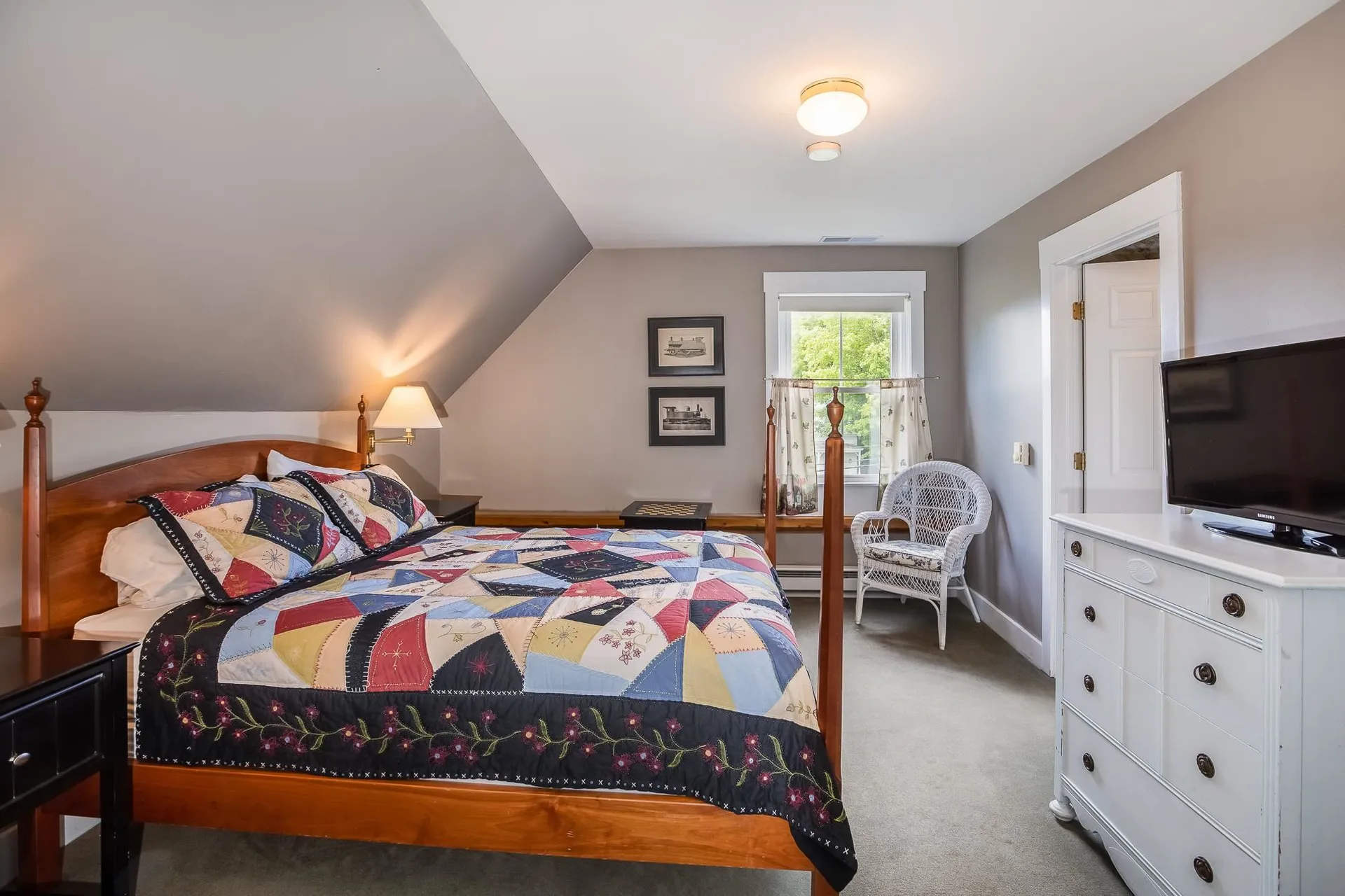 19 Huntington Place Rochester VT 05767