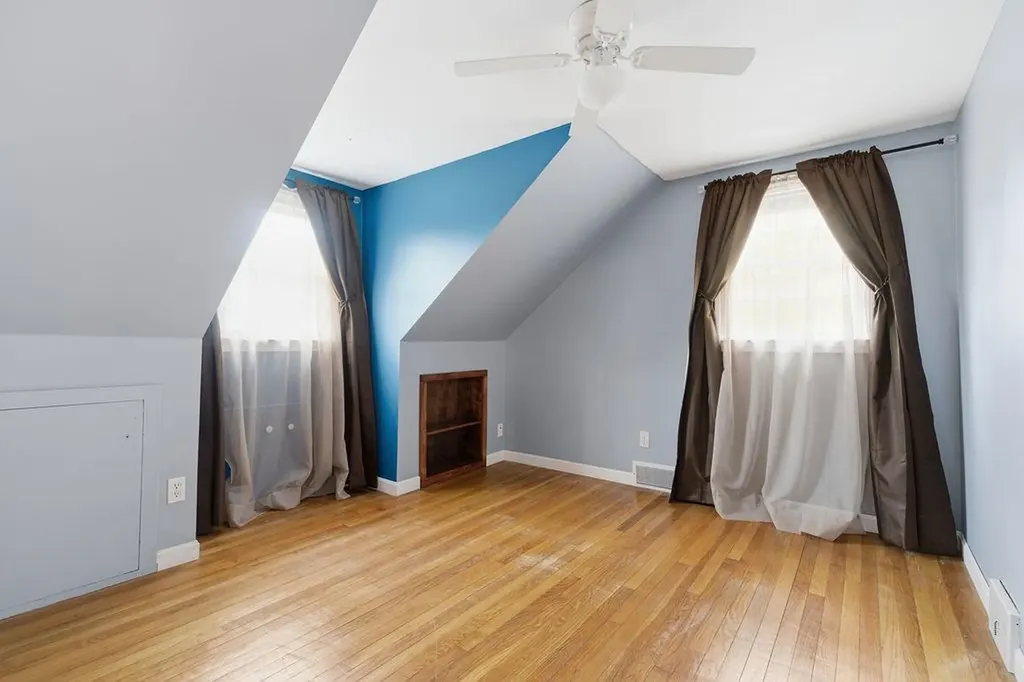 14 True Avenue Derry NH 03038