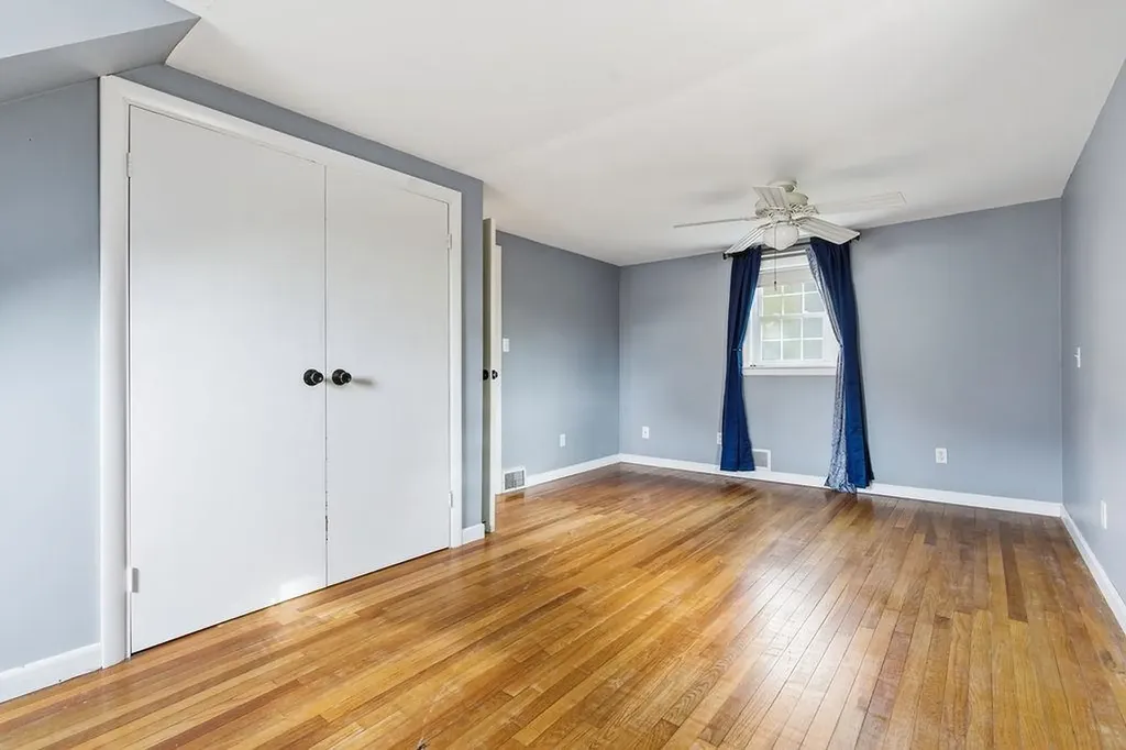 14 True Avenue Derry NH 03038