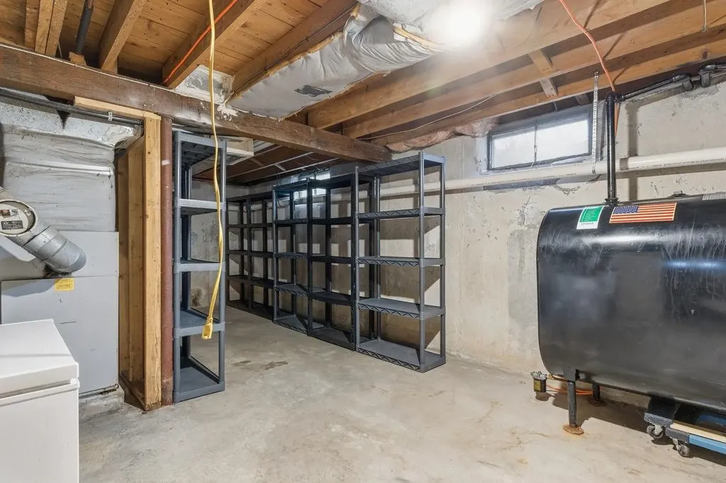 14 True Avenue Derry NH 03038