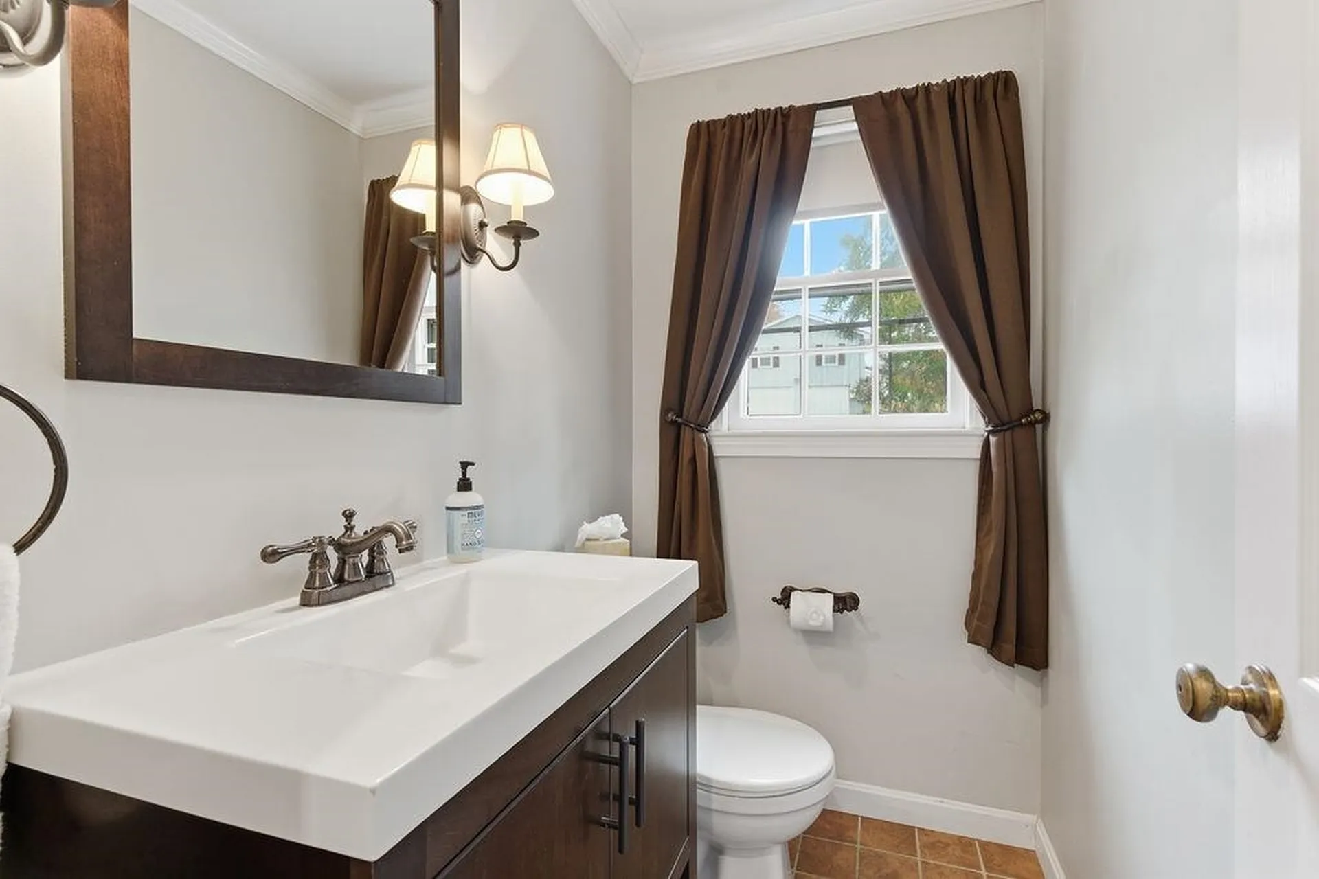 14 True Avenue Derry NH 03038