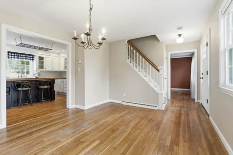 14 True Avenue Derry NH 03038