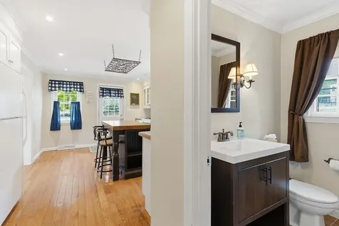 14 True Avenue Derry NH 03038